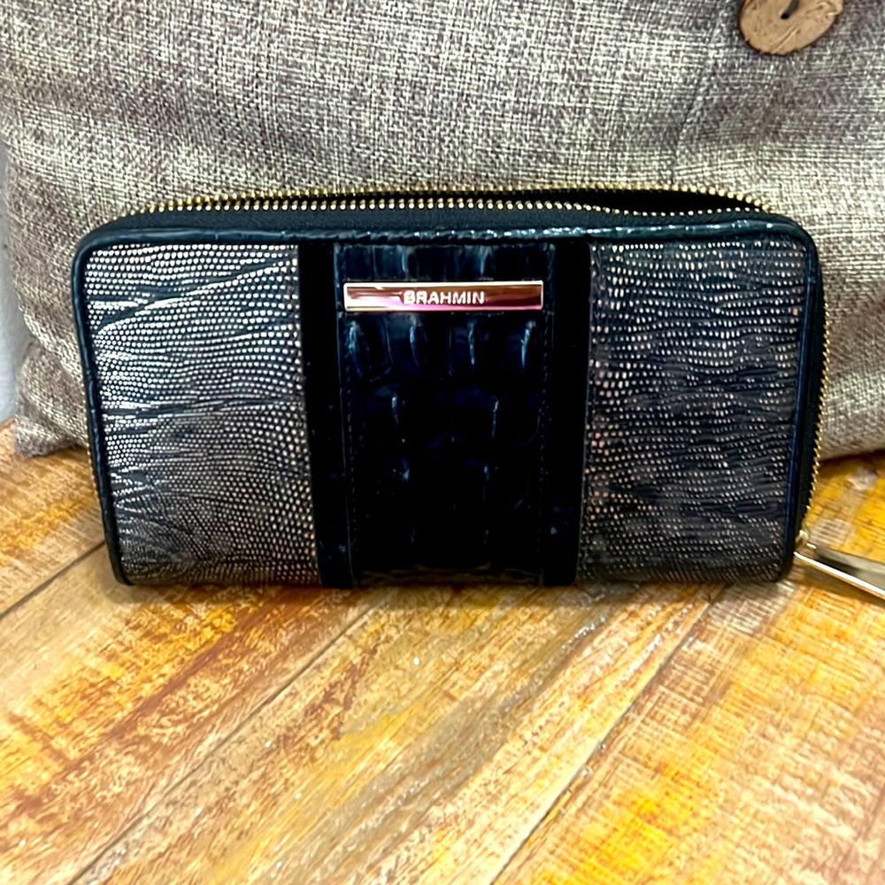 Brahmin Exclusive Vintage wallet